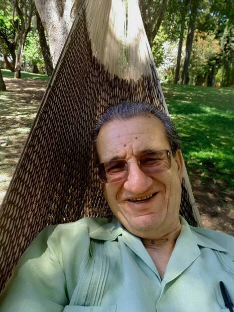 Esta es la vida del periodista Rafael Loret de Mola Vadillo