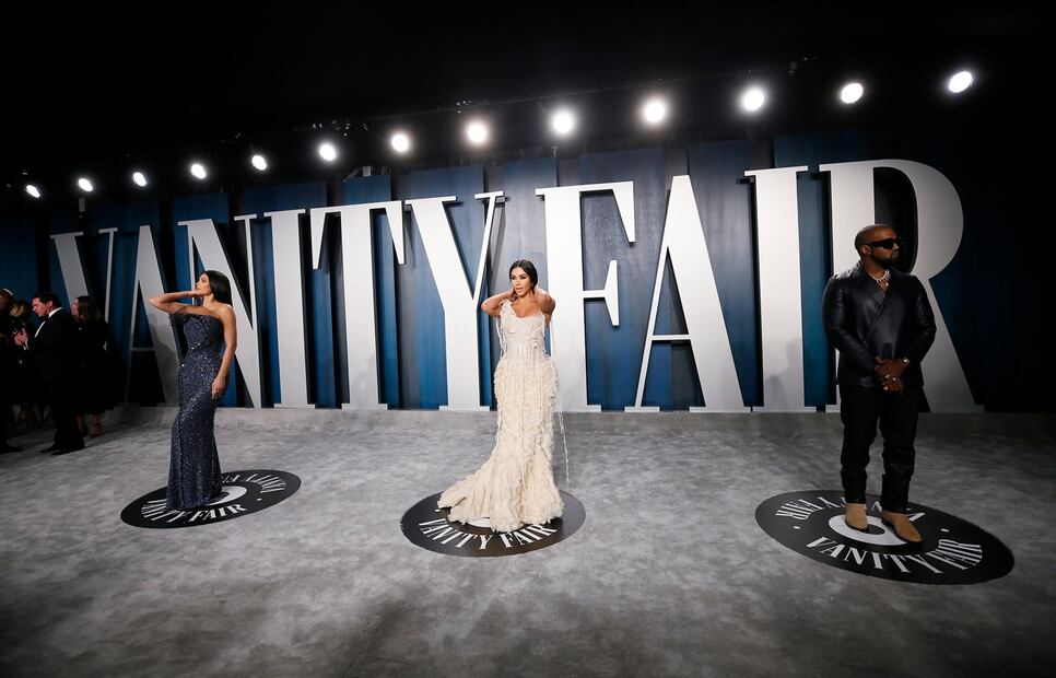 El vestido mega ajustado de Kylie y Kim Kardashian en el after party de los Oscar