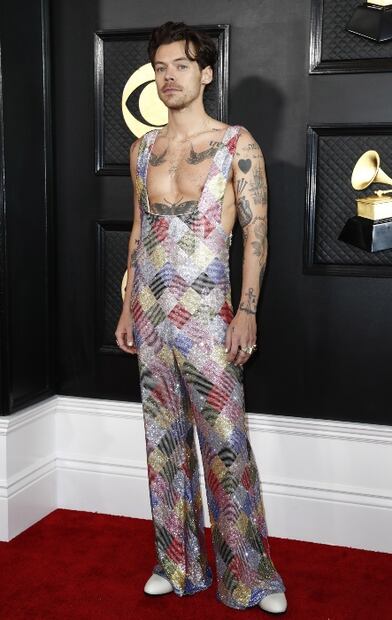 El arriesgado look de Harry Styles para los Grammy 2023