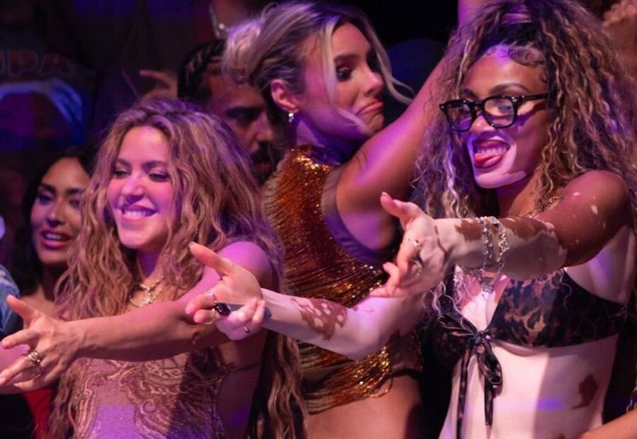 Shakira junto a Winnie Harlow en la grabación de su nuevo sencillo "Soltera" / Foto: Instagram