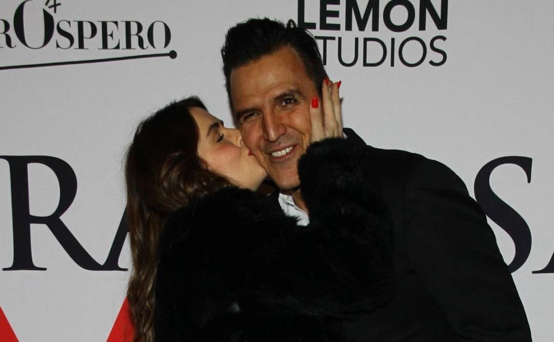 Billy Rovzar y Claudia Álvarez bautizan a sus 3 hijos y hacen tremenda fiesta