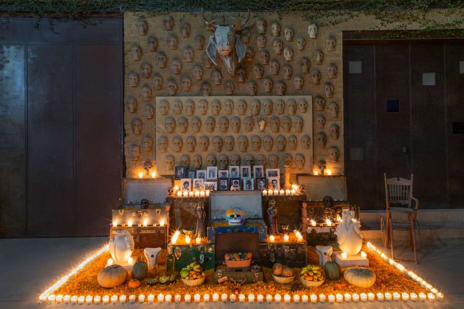 El altar de muertos de Adán Paredes: "Siento que no podríamos vivir sin rituales"