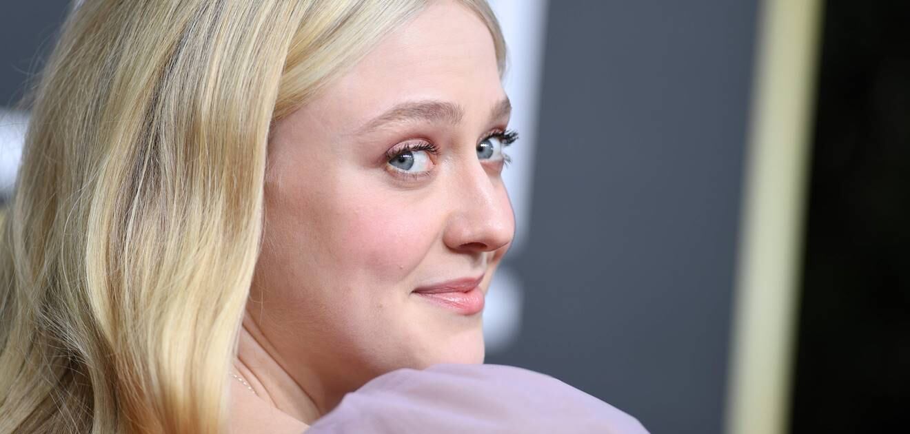 Dakota Fanning en un encantador vestido de Dior que no le favoreció