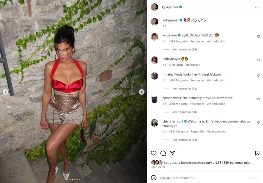 Instagram: @kyliejenner