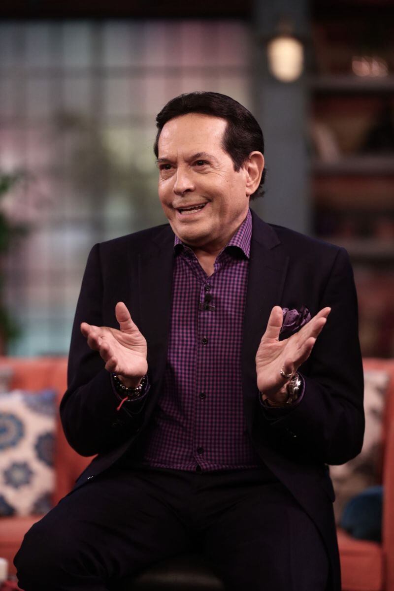 "Ya ni modo, ya no me quiere", dice Juan José Origel sobre Érika Buenfil