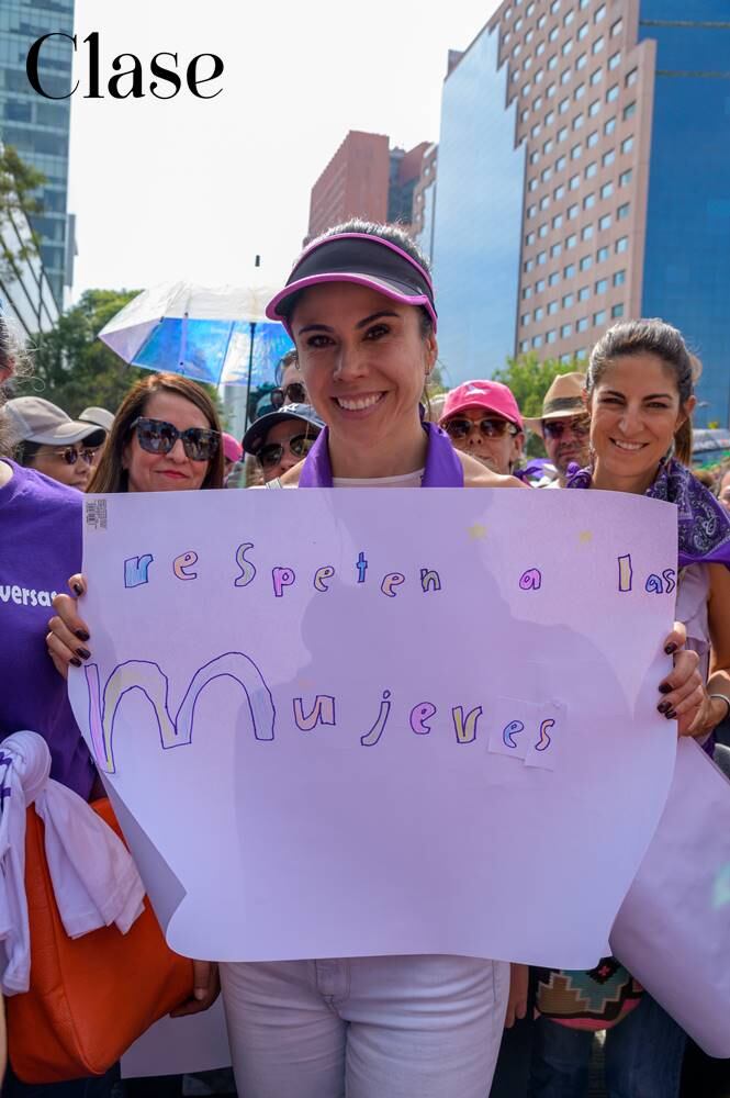 Paola Rojas, sonriente y nerviosa al hablar de Marcelo Imposti 