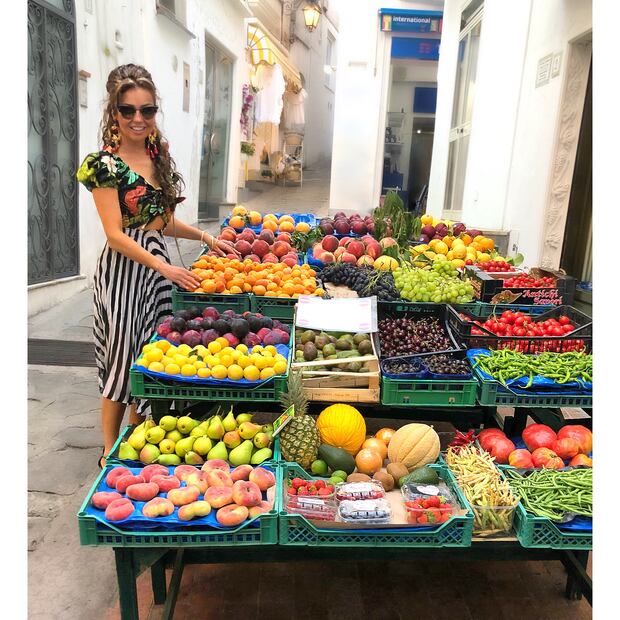 Thalía defiende su manera de vestir