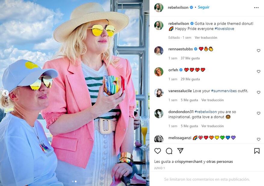 Rebel Wilson presenta a su novia Ramona Agruma