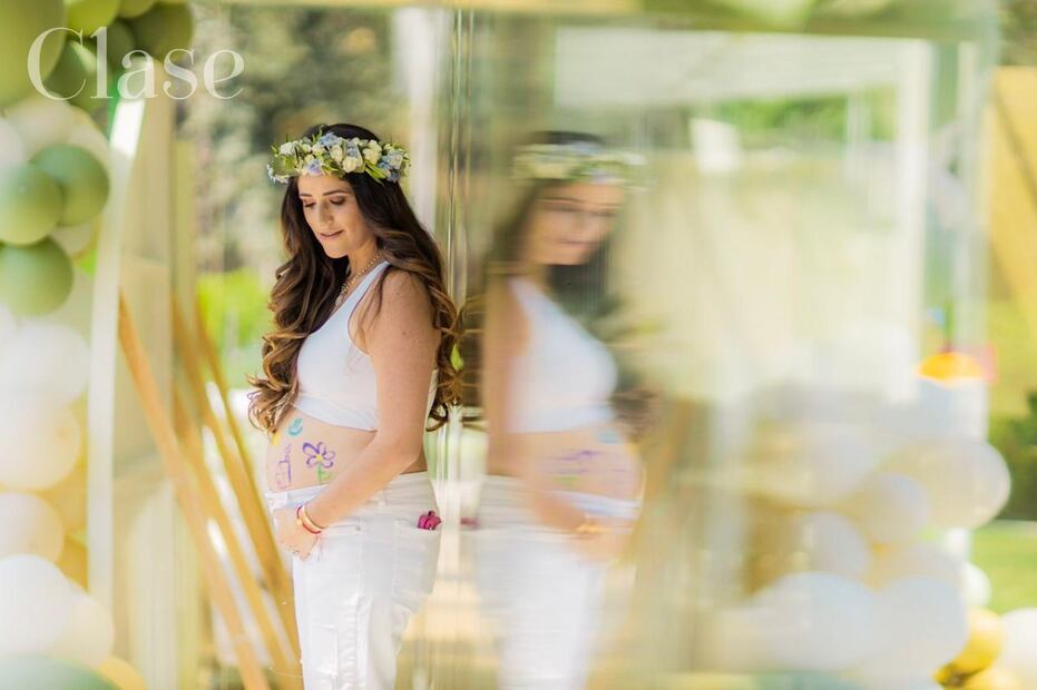 Perla Ealy festeja que ya está muy cerca de recibir a Baby Rogelio
