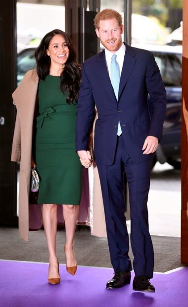 Róbale el look a Meghan Markle para tu cena de Navidad 
