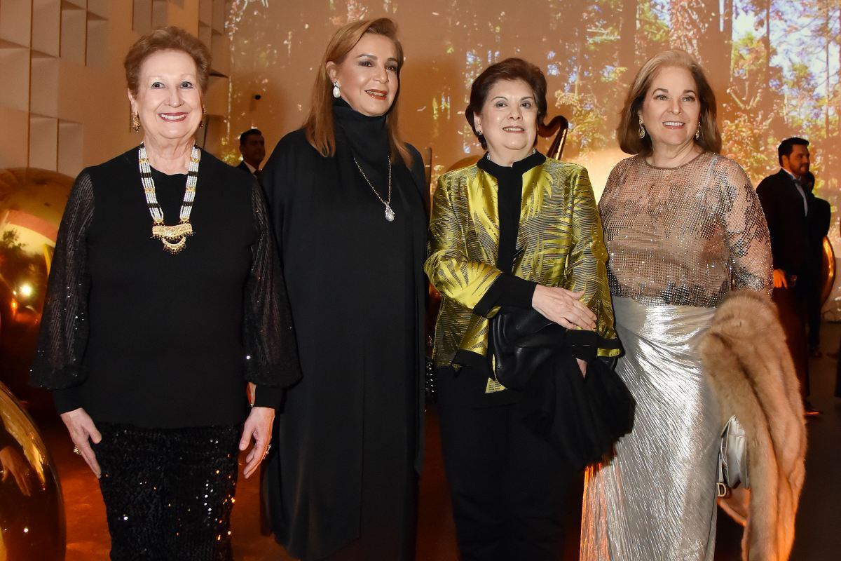Alejandra Sada, Hosna Rachit, Sari Bermúdez y Liliana Melo de Sada. (Foto: Memo Treviño)