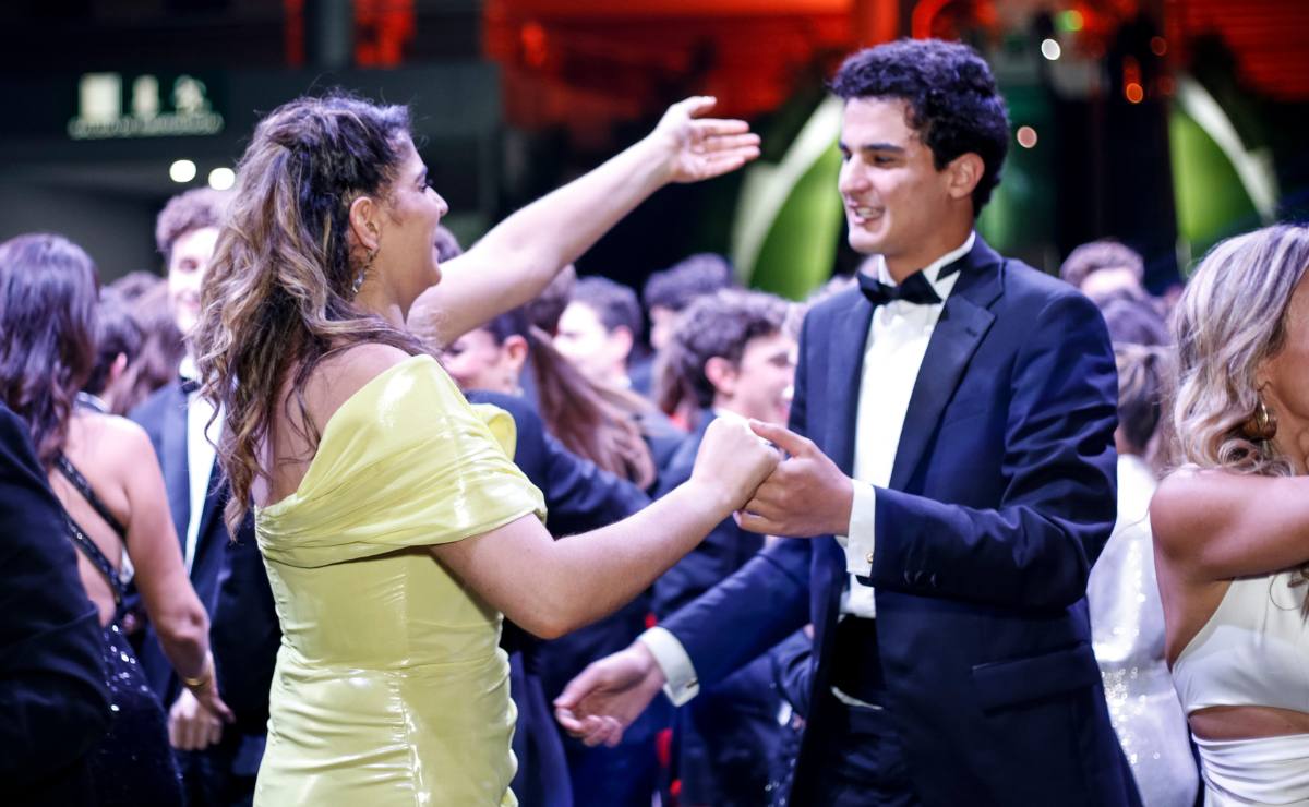 Yovana Karam junto a su hijo Diego Marcos / Foto: Esteban Torreblanca