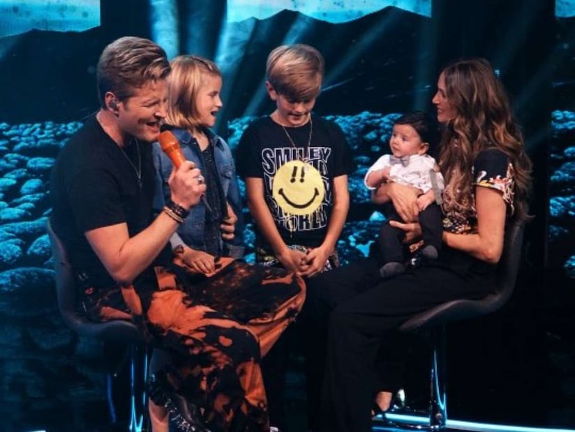 Alexander Acha junto a su esposa María Rojo de la Vega y sus hijos Kiara, Mikel y André / Foto: Instagram @alexanderacha