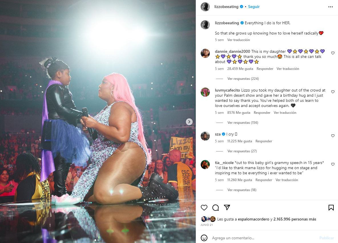 Lizzo en uno de sus conciertos / Instagram