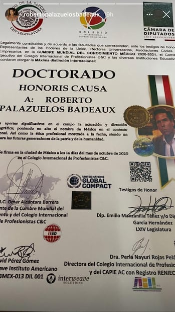 Roberto Palazuelos es galardonado con doctorado Honoris Causa