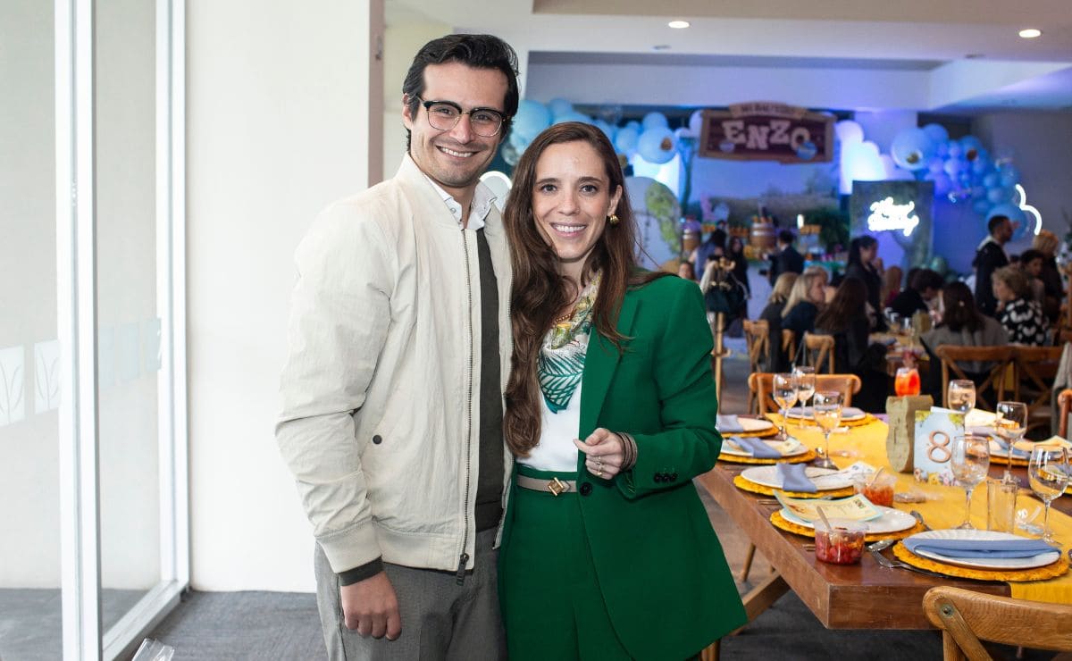 Enrique Riquelme y Adriana Iturbide en el bautizo de Enzo, hijo de Alejandro Etienne y Jessica Nassar / Foto: Esteban Torreblanca