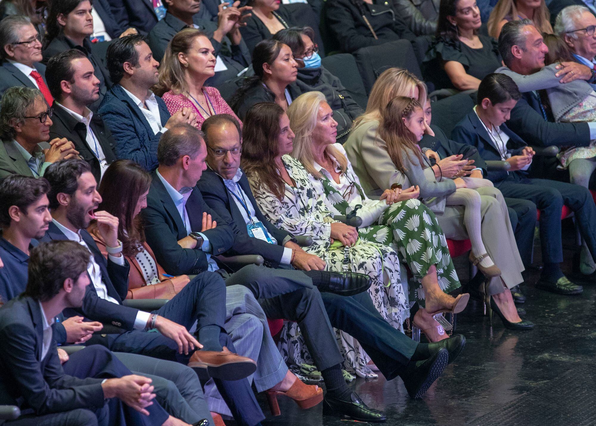 Parte de la familia Slim en primera fila. (Foto: Héptor Arjona para VIP)