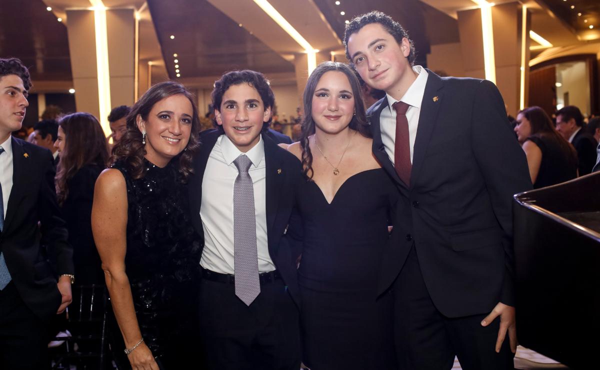 Liz Serio, Mario, Isabella y Jorge Serio / Foto: Esteban Torreblanca