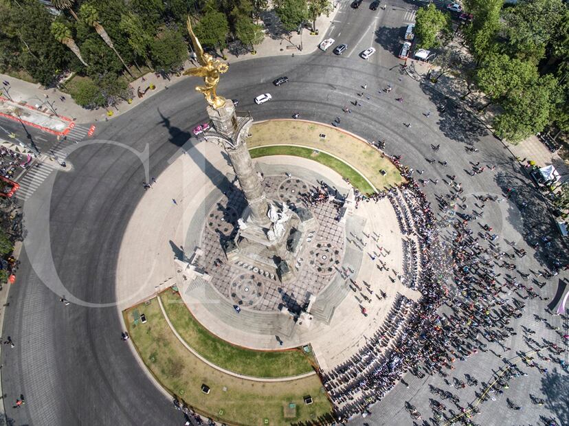 Pasarela histórica en el Ángel de la Independencia