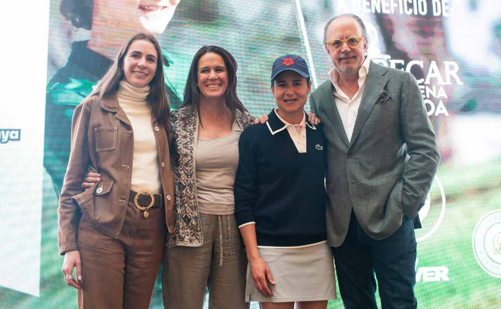 Paula, Jessica y Luis Peyrelongue con Lorena Ochoa / Foto: Esteban Torreblanca