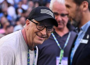 Bill Gates se vuelve a enamorar y es captado con guapa mujer en un partido de tenis