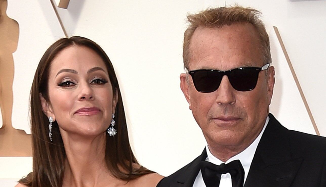 Esposa de Kevin Costner pide el divorcio tras 18 años juntos