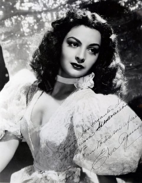 Elsa Aguirre enviaba saludos afectuosos a los pasantes de medicina de la generación 1942 / Imagen en el acervo de El Universal
