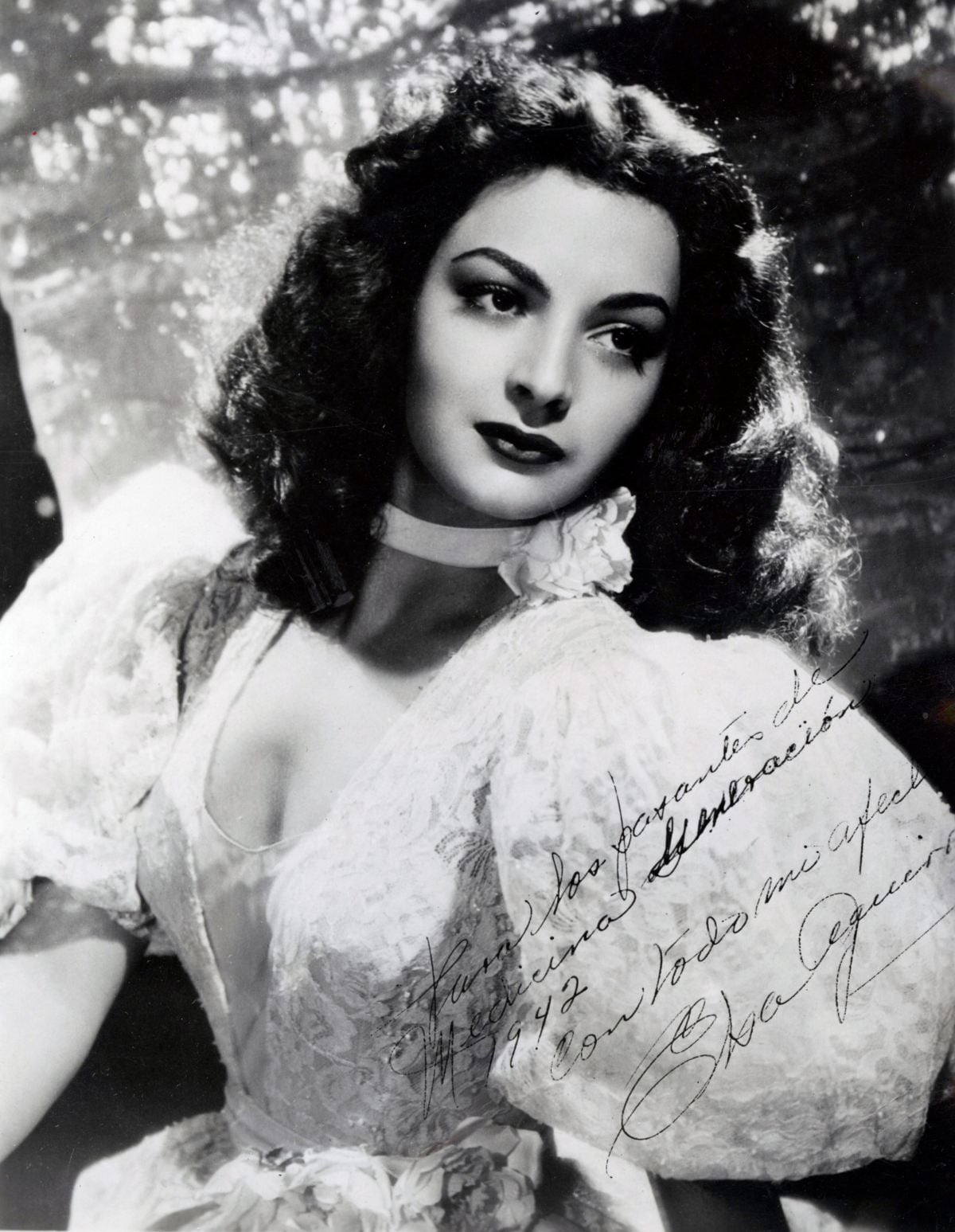 Elsa Aguirre enviaba saludos afectuosos a los pasantes de medicina de la generación 1942 / Imagen en el acervo de El Universal