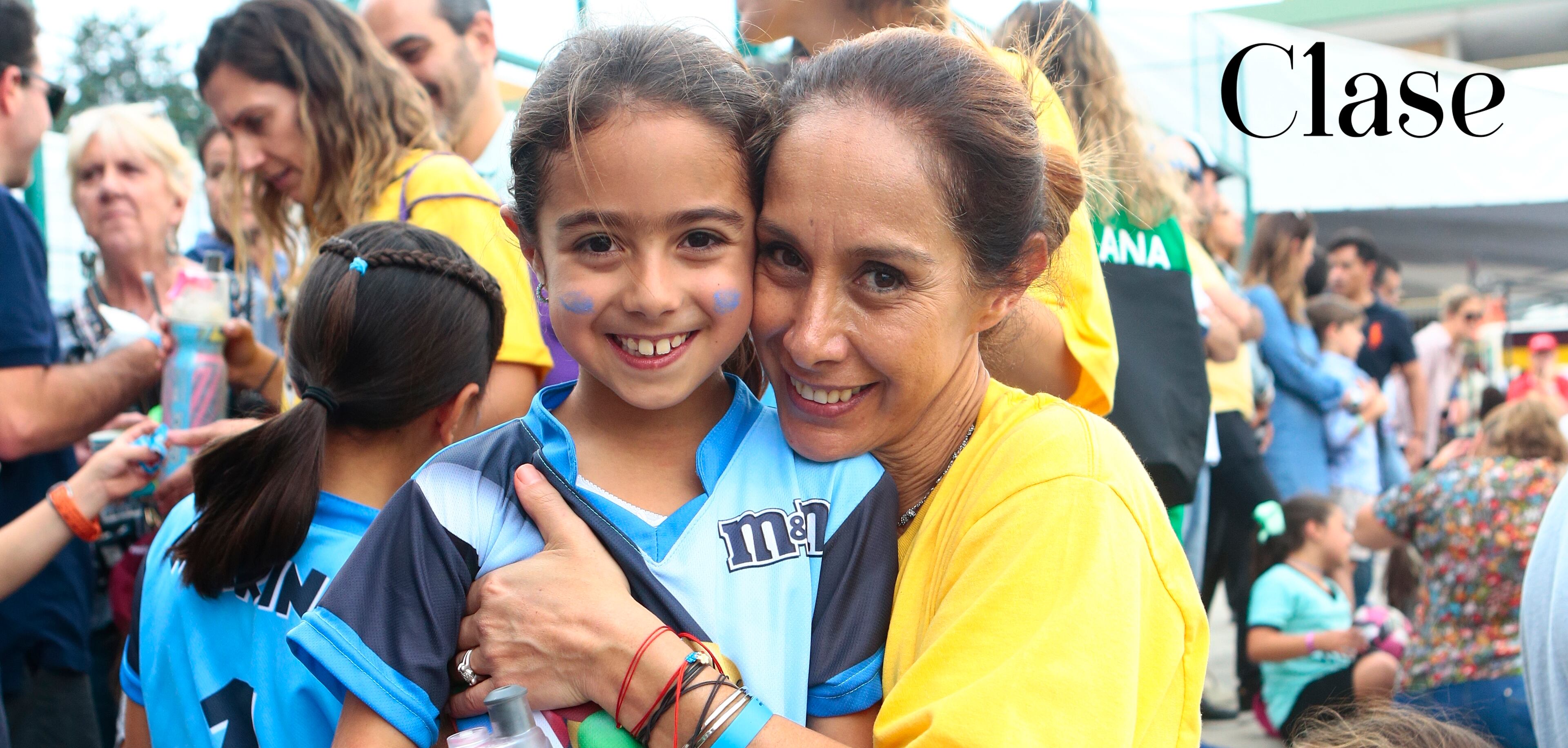 Competencia de futbol femenil en el Cumbres
