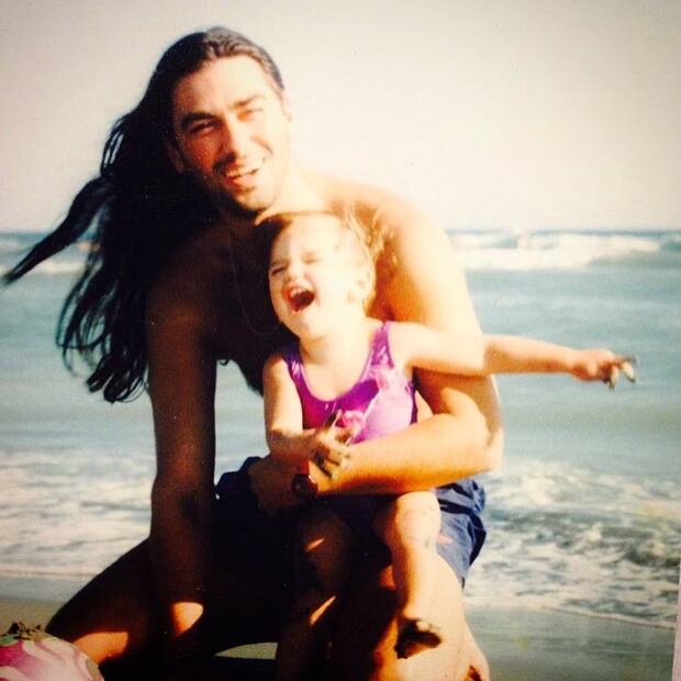 Conoce al joven y atractivo papá de Dua Lipa