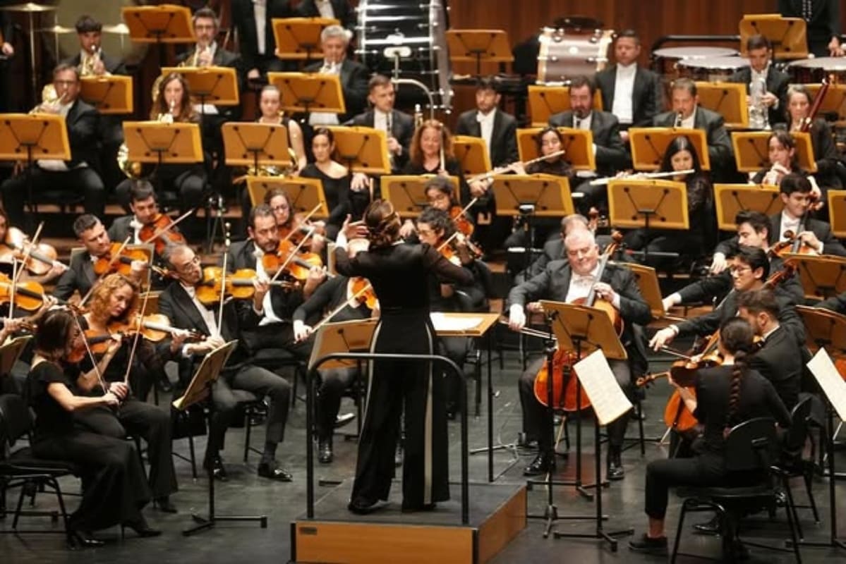 Alondra de la Parra y orquesta / Foto: Instagram