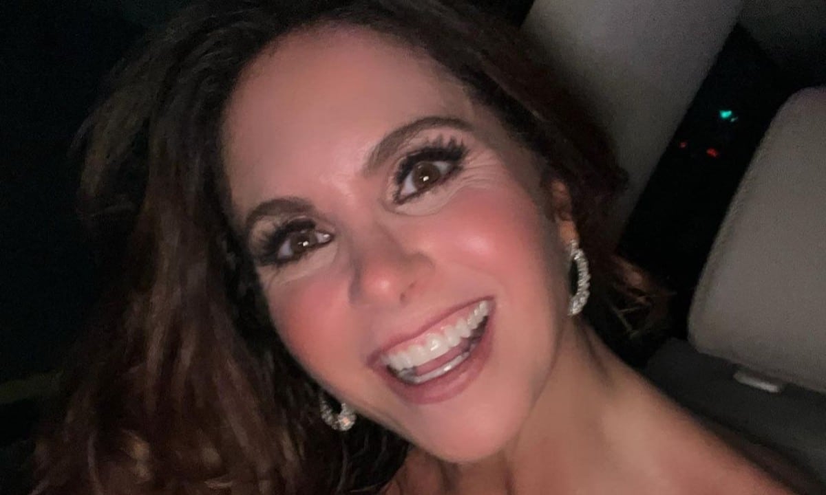 Lucero conquista al traer de regreso uno de sus looks más icónicos