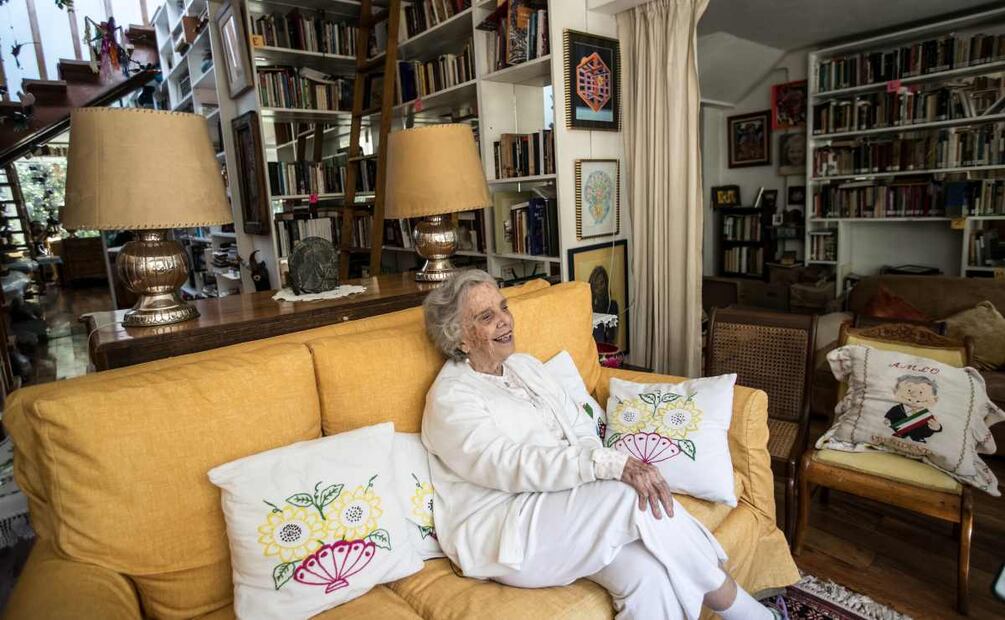 Elena Poniatowska denuncia que se metieron a robar a su casa