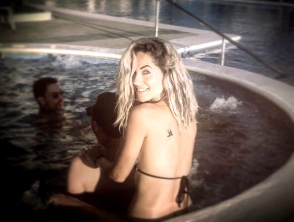 Las fotos que demuestran que Bárbara Mori es la abuela más sexy del espectáculo 