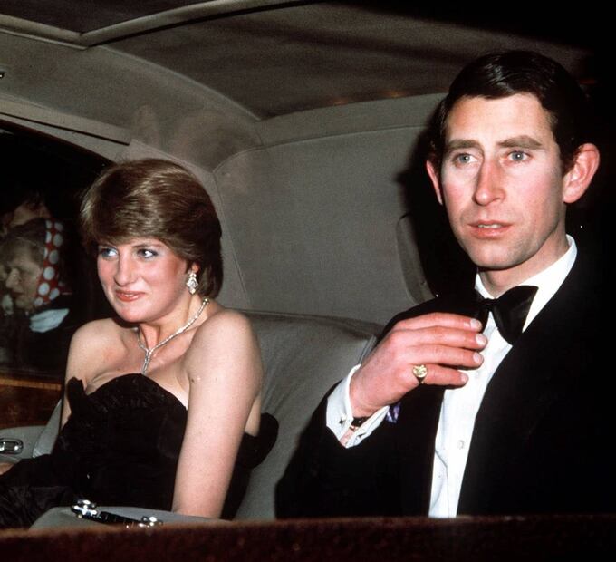 El príncipe Carlos le confesó a Diana de Gales que no la amaba, la noche antes de su boda