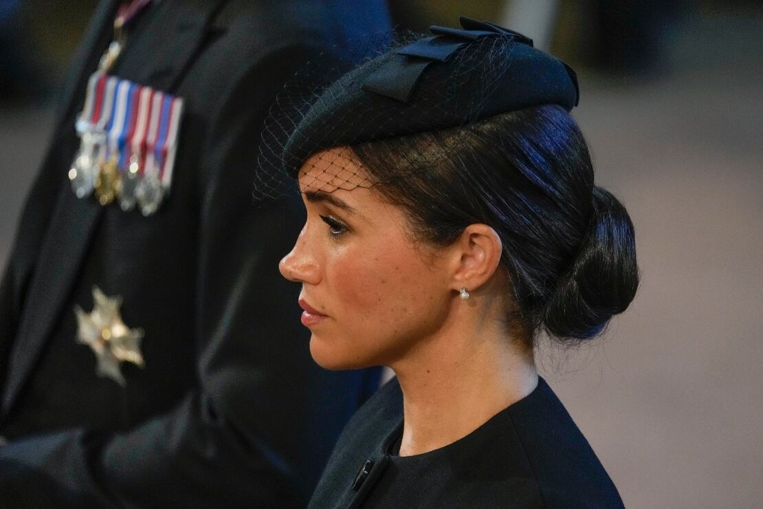 Meghan Markle y Kate Middleton juntas en la llegada de los restos de Isabel II a Westminster