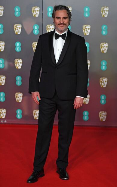 Joaquin Phoenix usó el mismo traje en todas las premiaciones por una buena causa 