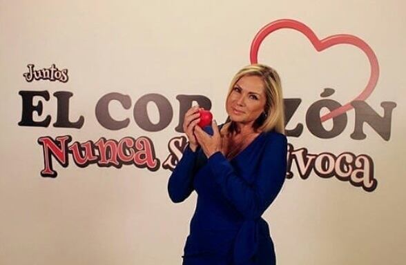 Leticia Calderón deleita a sus seguidores al bailar cumbia con escoba en mano