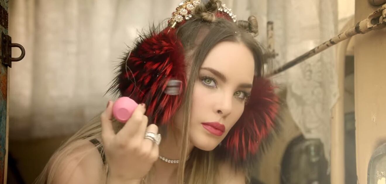 Filtran video musical de Belinda dirigido por su ex Criss Angel 