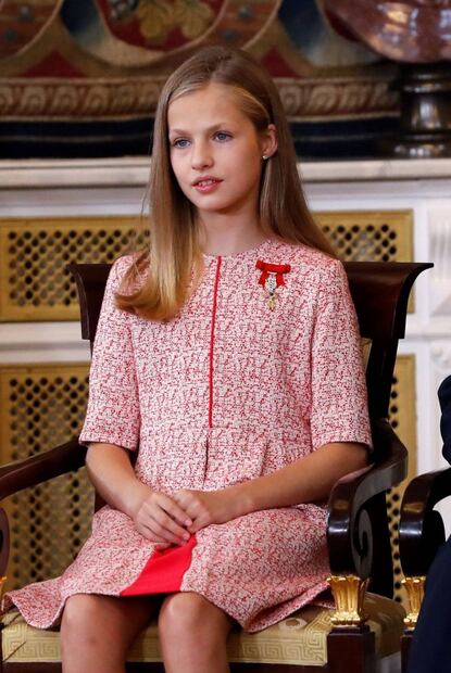 Acusan a Juan Carlos I de España de poner en riesgo el futuro de Leonor de Borbón