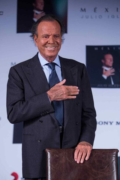 Julio Iglesias explota por las "mentiras" que se han dicho sobre su vida