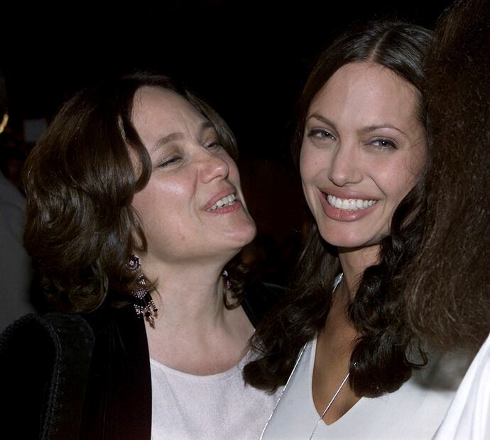 Las 11 cosas más extrañas sobre Angelina Jolie 