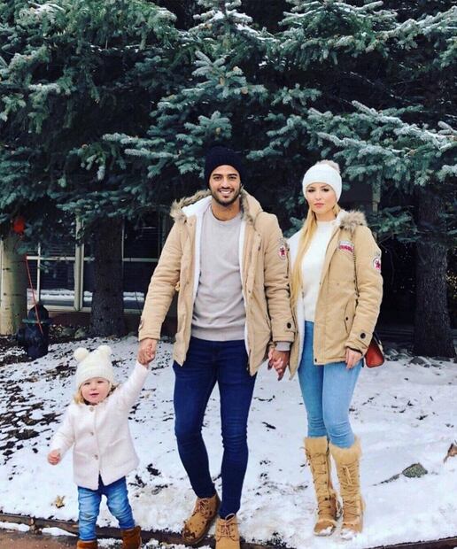 Carlos Vela más enamorado que nunca en sus vacaciones por Barcelona 