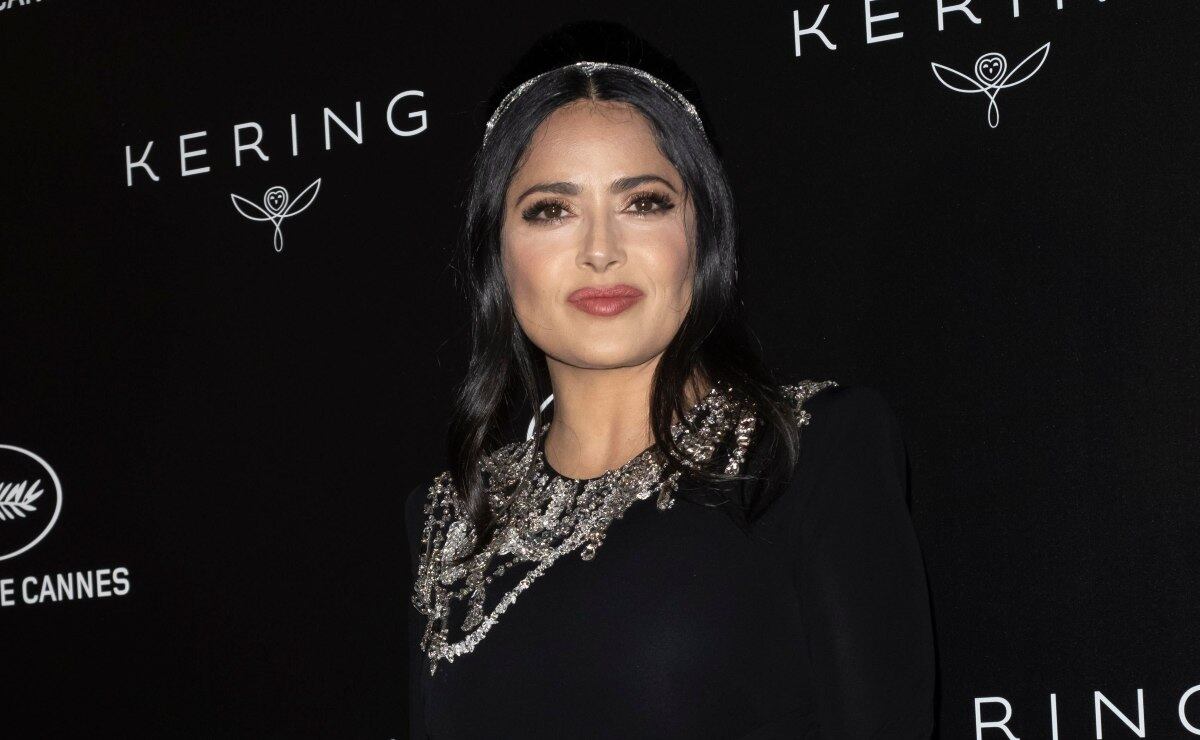 Salma Hayek revela que casi muere de Covid-19