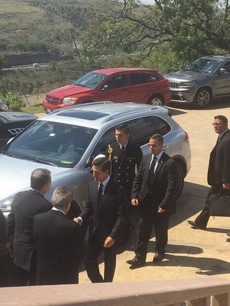 Enrique Peña Nieto asiste al funeral del arzobispo Antonio Chedraoui 