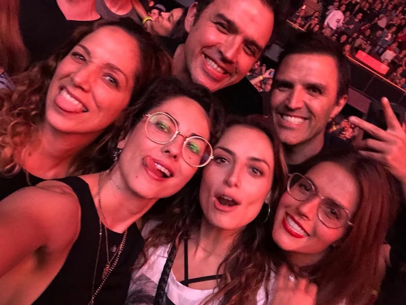 Bárbara Mori y Fernando Rovzar junto a Marimar Vega, Claudia Álvarez y Billy Rovzar / Foto: Instagram