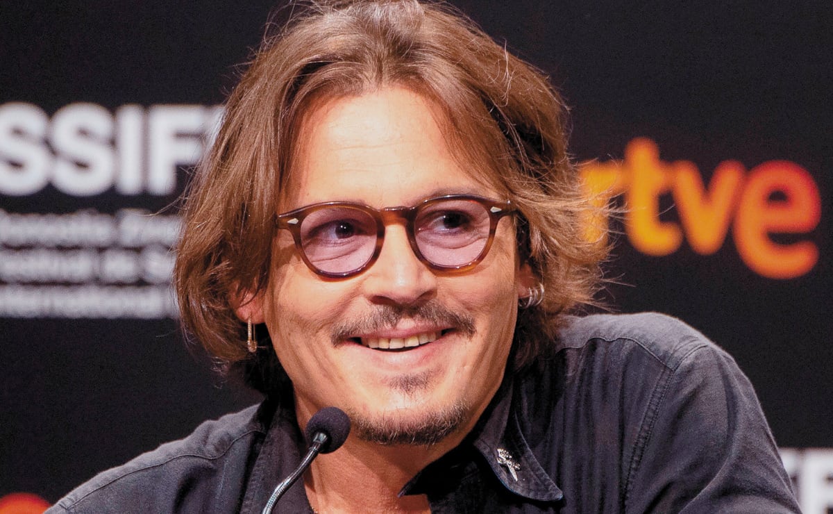 Johnny Depp reaparece con una nueva sonrisa, adiós "dientes podridos"