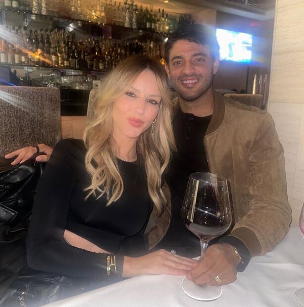 Carlos Vela y Saioa Cañibano / Instagram