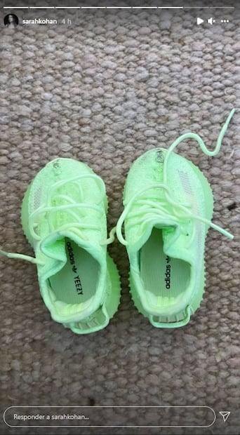 Nala, hija de "Chicharito" Hernández y Sarah Kohan, encanta con los tenis para bebé de Kanye West