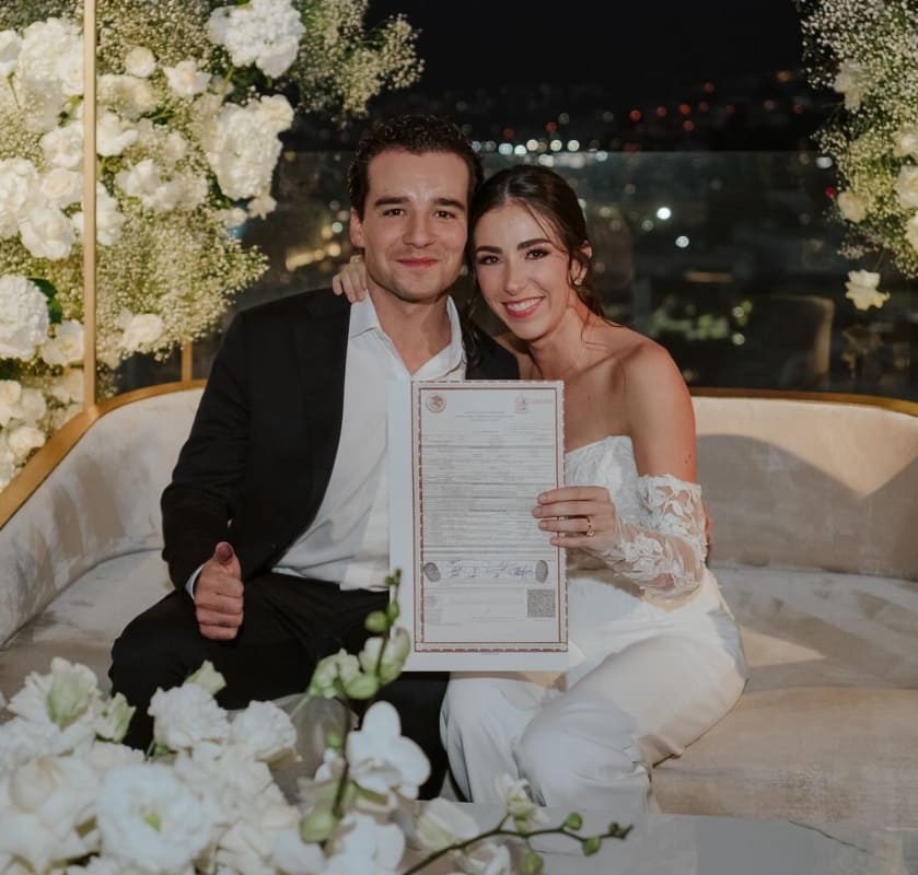 Caty García y Eduardo Quintanilla en su boda civil / Foto: Instagram